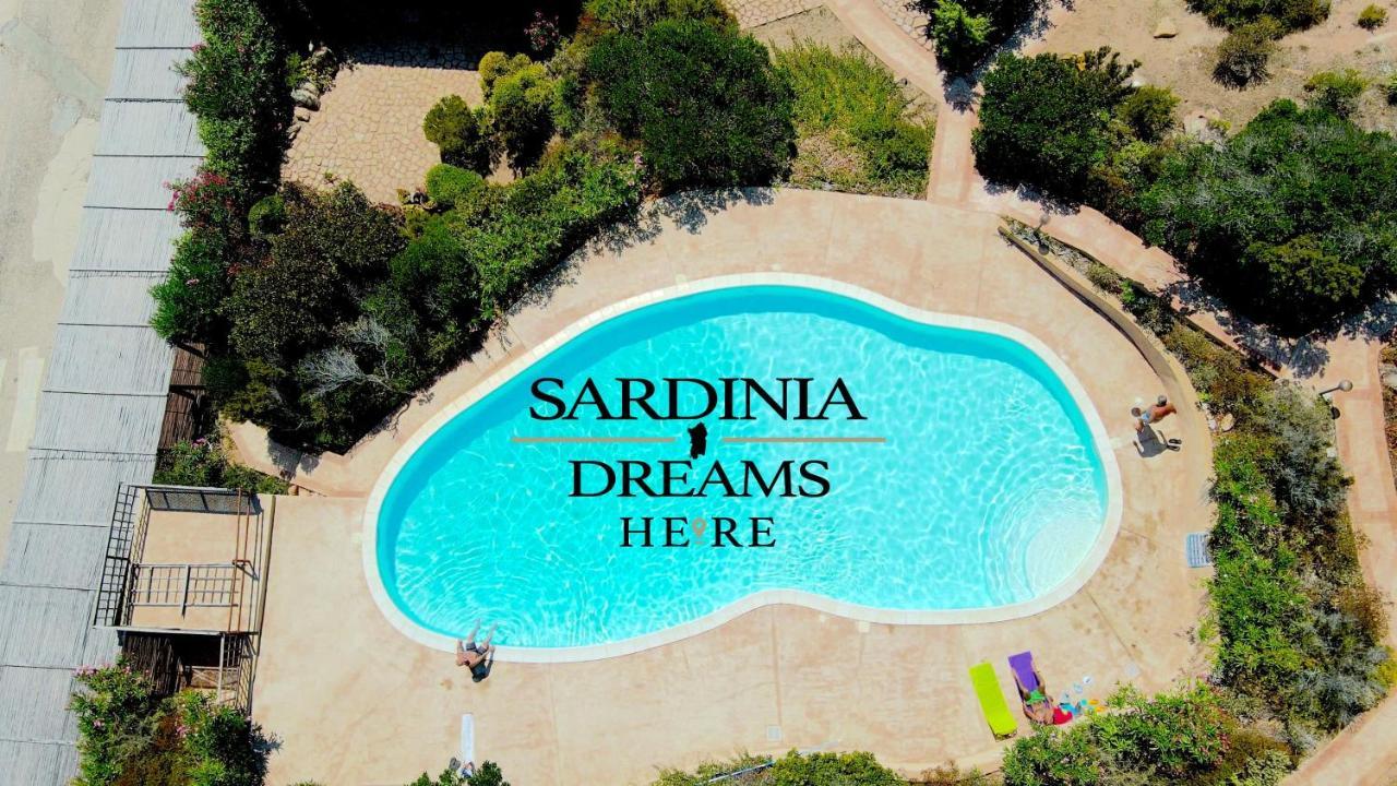 Villetta Flora Con Piscina คอสตาพาราดีโซ ภายนอก รูปภาพ