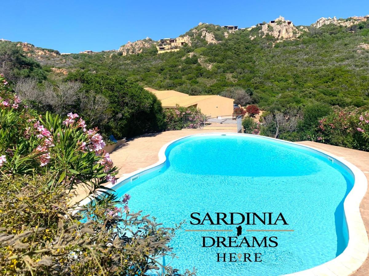 Villetta Flora Con Piscina คอสตาพาราดีโซ ภายนอก รูปภาพ
